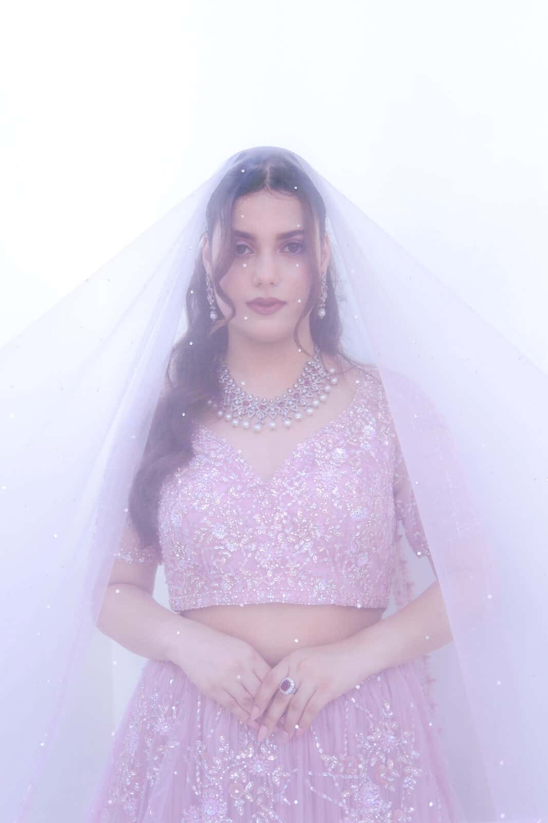Laque bridal makeup by Ruchi Verma, C Scheme Jaipur